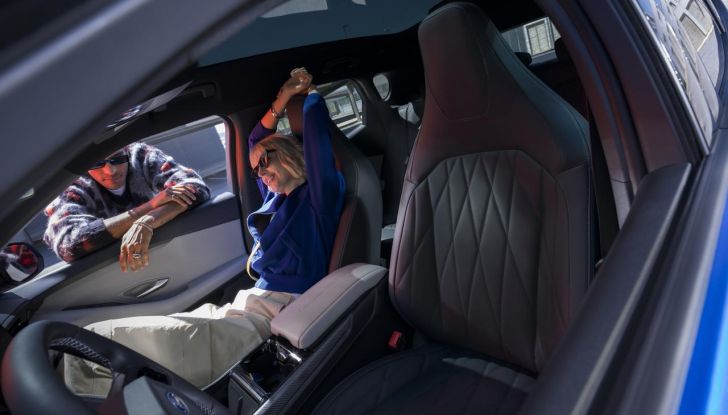 Nuova Ford Capri: caratteristiche, design, abitacolo, motori, versioni e autonomia - Foto 10 di 45