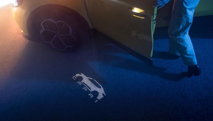 Nuova Ford Capri: caratteristiche, design, abitacolo, motori, versioni e autonomia - Foto 32 di 45