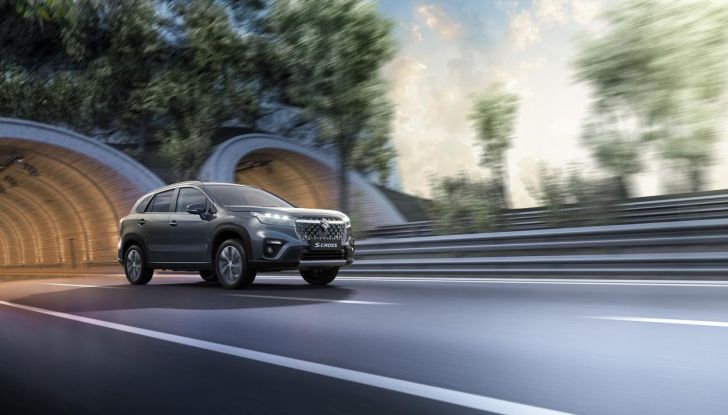 Nuova Suzuki S-Cross Hybrid: caratteristiche, dotazioni, motori, allestimenti e prezzi - Foto 15 di 23