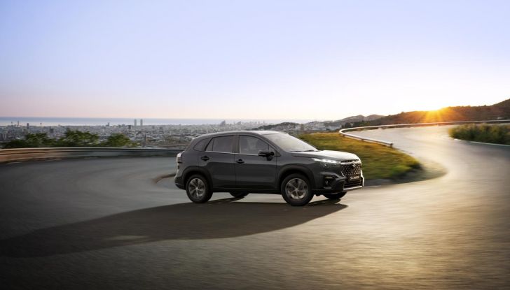 Nuova Suzuki S-Cross Hybrid: caratteristiche, dotazioni, motori, allestimenti e prezzi - Foto 7 di 23