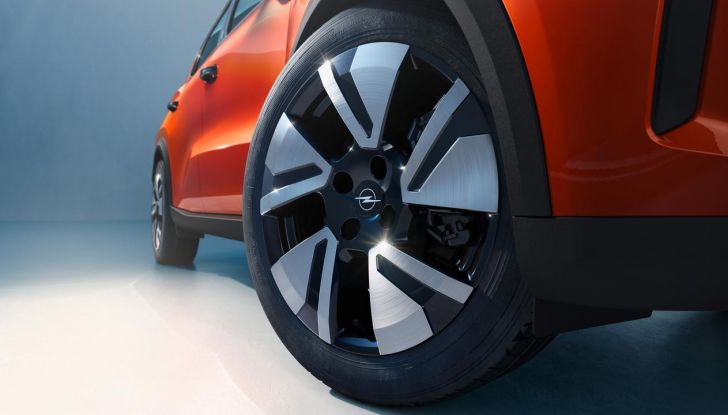 Nuovo Opel Frontera ordinabile in due versioni da 20.000 euro - Foto 7 di 10