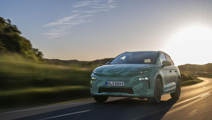 Skoda Elroq: nuove informazioni sul C-SUV 100% elettrico - Foto 2 di 18