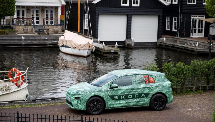 Skoda Elroq: nuove informazioni sul C-SUV 100% elettrico - Foto 4 di 18