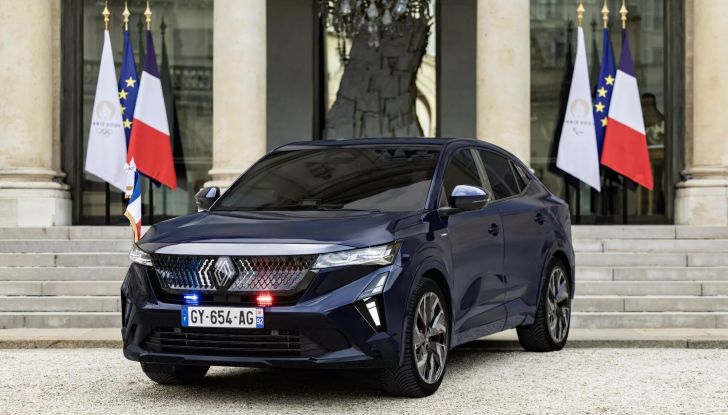 Renault Rafale: l’auto ufficiale della Presidenza della Repubblica francese - Foto 3 di 8