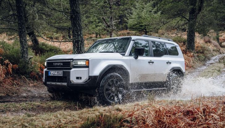 Nuovo Toyota Land Cruiser: si aprono gli ordini in Italia da 84.000 euro - Foto 14 di 16