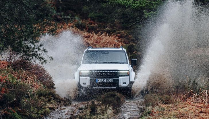 Nuovo Toyota Land Cruiser: si aprono gli ordini in Italia da 84.000 euro - Foto 12 di 16