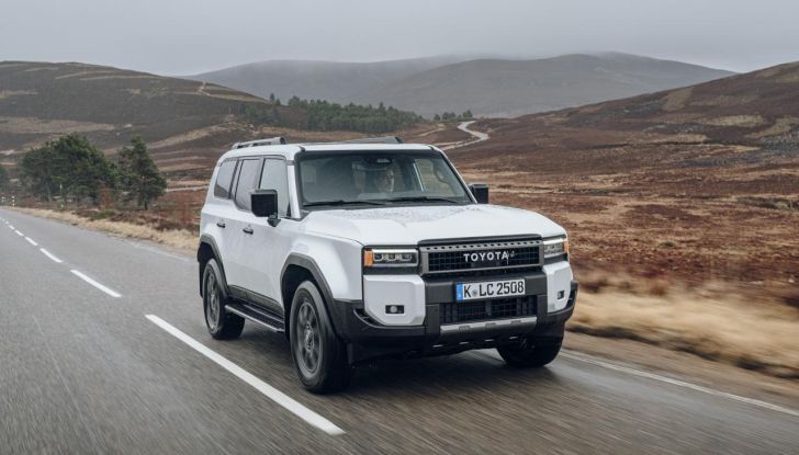 Nuovo Toyota Land Cruiser: si aprono gli ordini in Italia da 84.000 euro - Foto 10 di 16