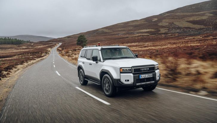 Nuovo Toyota Land Cruiser: si aprono gli ordini in Italia da 84.000 euro - Foto 9 di 16