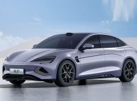 BYD Seal 2025: caratteristiche, design, abitacolo, versioni, autonomia, prestazioni e prezzi