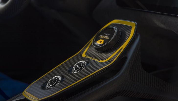 Maserati GT2 Stradale: caratteristiche, design, abitacolo, motore e prestazioni - Foto 17 di 51