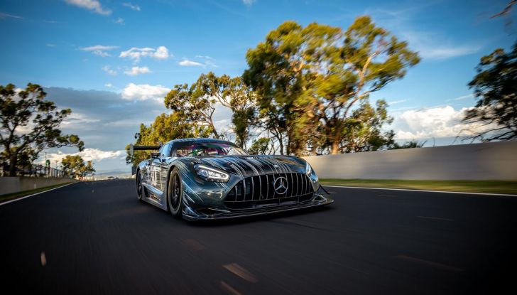Mercedes-AMG GT3 Edition 130Y Motorsport: caratteristiche, design, abitacolo, motore e prestazioni - Foto 18 di 19