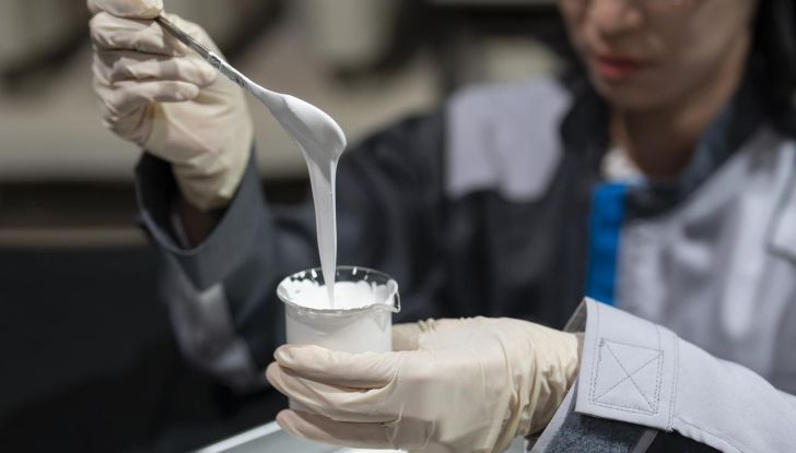 Nissan testa la vernice refrigerante sulle sue auto - Foto 12 di 60