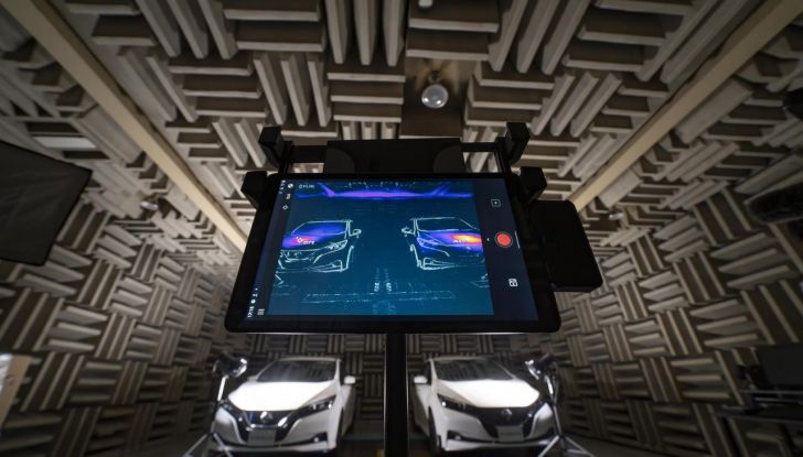 Nissan testa la vernice refrigerante sulle sue auto - Foto 30 di 60