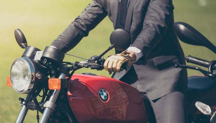 Passaggio di proprietà moto 2024: guida costi e documenti - Foto 8 di 12