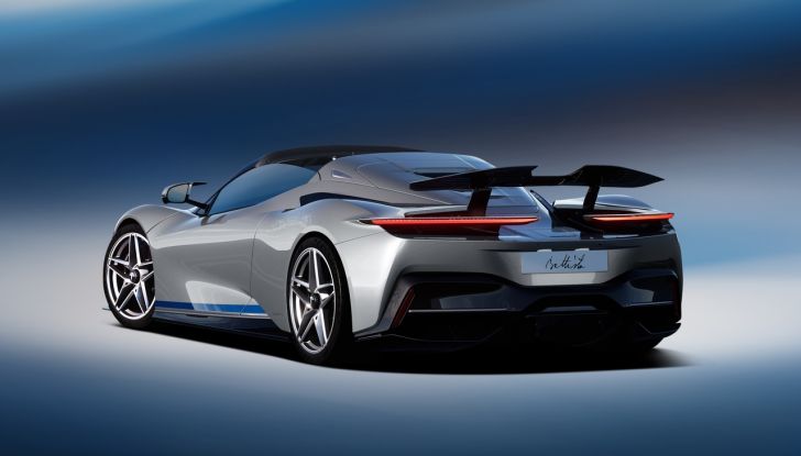 Pininfarina Battista Targamerica: caratteristiche, design, abitacolo, motori e prestazioni - Foto 11 di 31