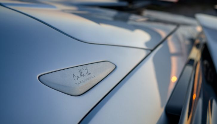 Pininfarina Battista Targamerica: caratteristiche, design, abitacolo, motori e prestazioni - Foto 23 di 31