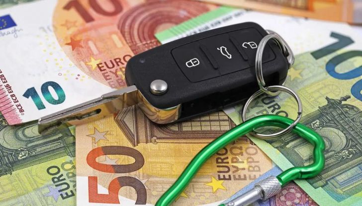 Superbollo auto nel 2024: chi deve pagarlo e come calcolarlo - Foto 12 di 13