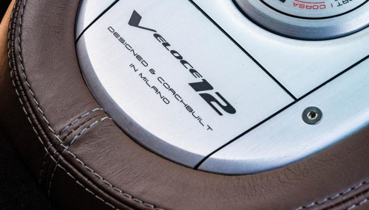 Touring Superleggera Veloce12: caratteristiche, design, abitacolo, motore, prestazioni e prezzo - Foto 49 di 56