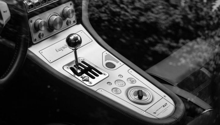 Touring Superleggera Veloce12: caratteristiche, design, abitacolo, motore, prestazioni e prezzo - Foto 52 di 56