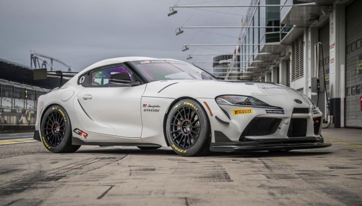 Toyota GR Supra GT4 EVO2: caratteristiche, design, abitacolo, motore, prestazioni e prezzo - Foto 11 di 18