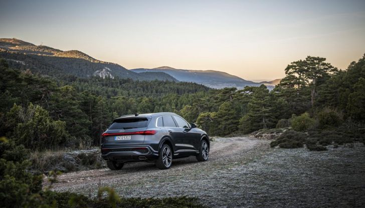 Audi Q5 2025: caratteristiche, design, abitacolo e motori - Foto 49 di 110