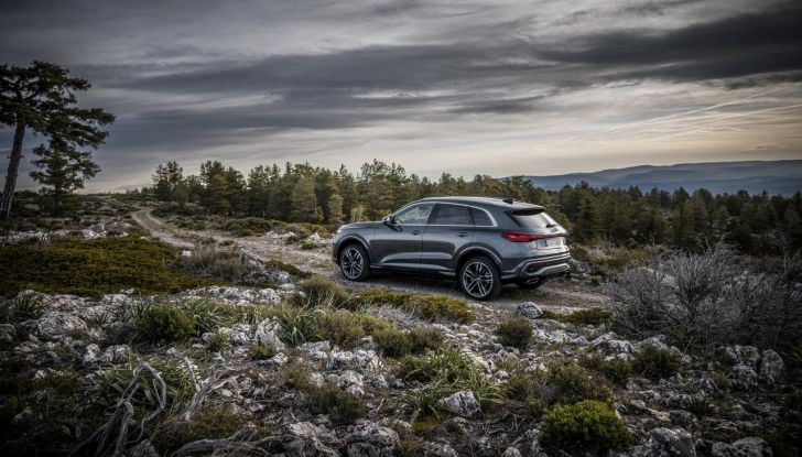 Audi Q5 2025: caratteristiche, design, abitacolo e motori - Foto 14 di 110