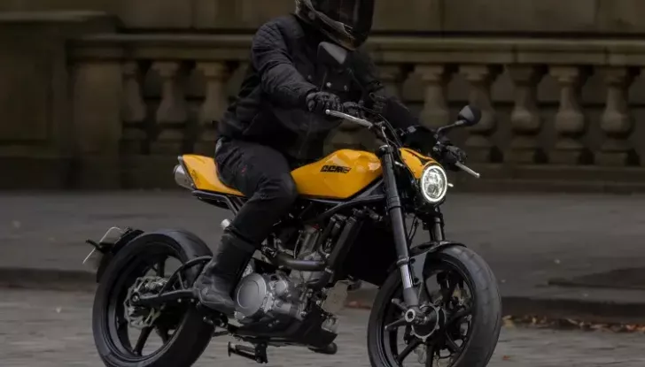 CCM presenta le nuove roadster Street Moto e Street Moto R - Foto 4 di 4
