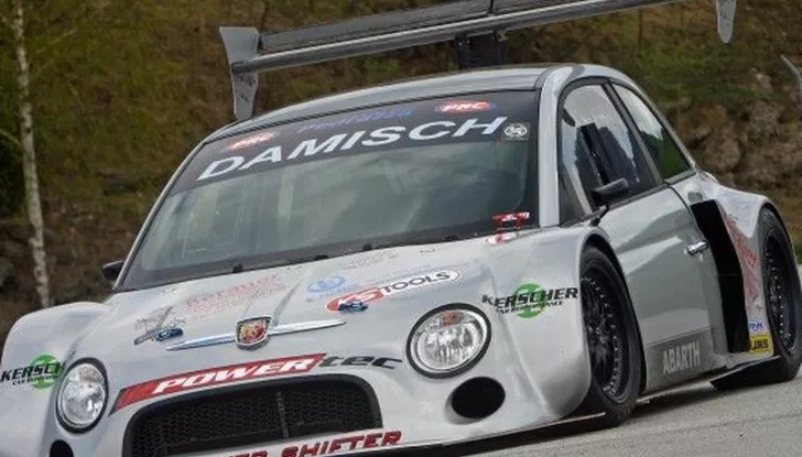 Fiat 500 con motore V8 da 400 CV - Foto 1 di 6