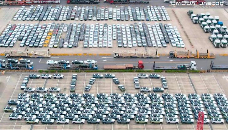 Jaecoo 7: il nuovo SUV cinese arriva in Italia in due versioni da 33.990 euro - Foto 7 di 8