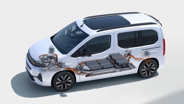 Nuovo Opel Combo Electric ordinabile in Italia da 36.150 euro - Foto 5 di 6