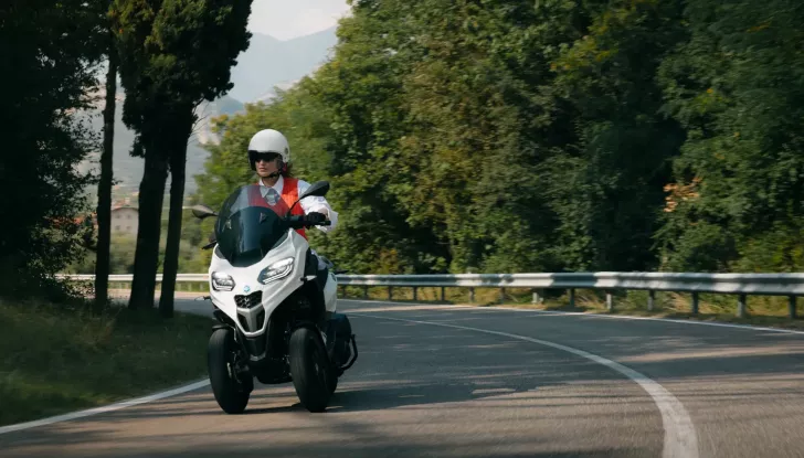 Piaggio MP3: tutte le novità in arrivo - Foto 5 di 11