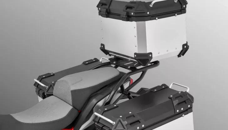 QJ Motor SRT 550 SX: l’adventure di media cilindrata made in Cina - Foto 1 di 13