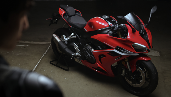 QJ Motor Srk 800 RR: sportività e tecnologia a un prezzo competitivo - Foto 5 di 6