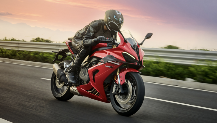 QJ Motor Srk 800 RR: sportività e tecnologia a un prezzo competitivo - Foto 2 di 6