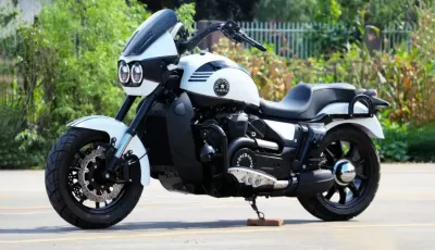 Regal Raptor V2: la maxi custom cinese con cambio da scooter