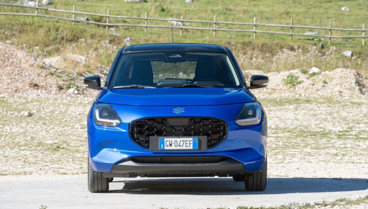 Nuova Suzuki Swift Hybrid 4×4 AllGrip: caratteristiche, design, abitacolo, motore e prezzo - Foto 13 di 122