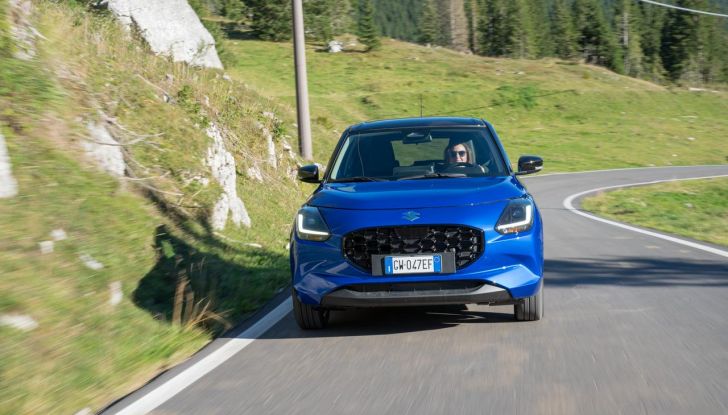 Nuova Suzuki Swift Hybrid 4×4 AllGrip: caratteristiche, design, abitacolo, motore e prezzo - Foto 54 di 122