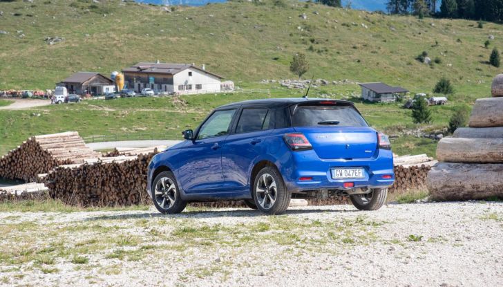 Nuova Suzuki Swift Hybrid 4×4 AllGrip: caratteristiche, design, abitacolo, motore e prezzo - Foto 77 di 122