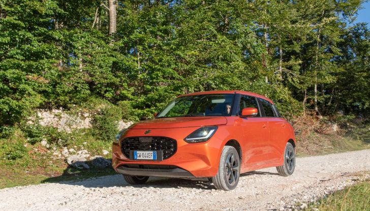 Nuova Suzuki Swift Hybrid 4×4 AllGrip: caratteristiche, design, abitacolo, motore e prezzo - Foto 88 di 122