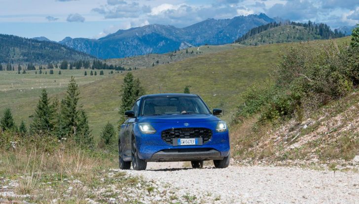 Nuova Suzuki Swift Hybrid 4×4 AllGrip: caratteristiche, design, abitacolo, motore e prezzo - Foto 107 di 122