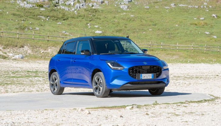 Nuova Suzuki Swift Hybrid 4×4 AllGrip: caratteristiche, design, abitacolo, motore e prezzo - Foto 14 di 122