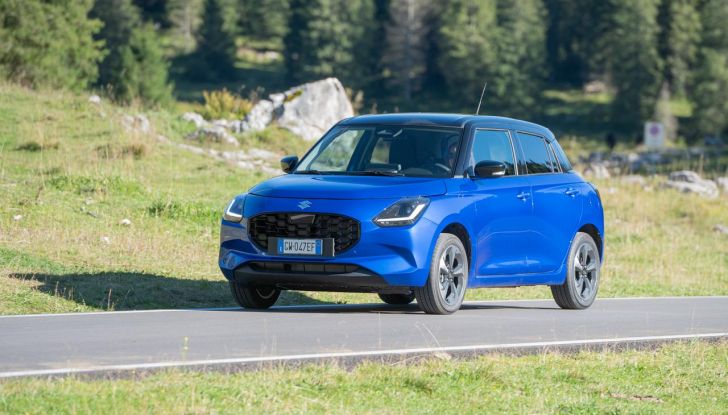Nuova Suzuki Swift Hybrid 4×4 AllGrip: caratteristiche, design, abitacolo, motore e prezzo - Foto 70 di 122
