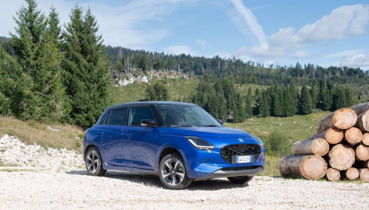 Nuova Suzuki Swift Hybrid 4×4 AllGrip: caratteristiche, design, abitacolo, motore e prezzo - Foto 78 di 122