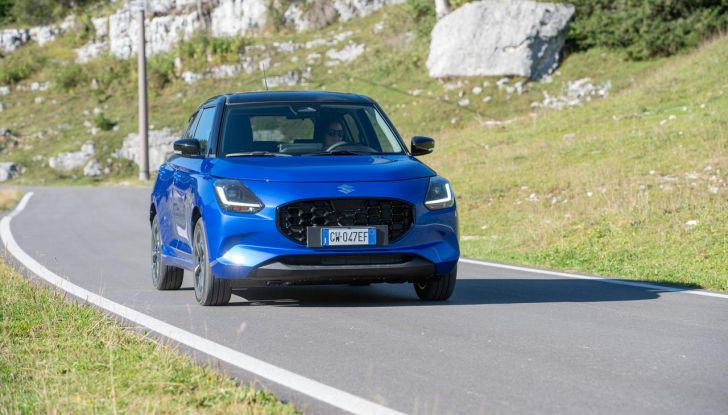 Nuova Suzuki Swift Hybrid 4×4 AllGrip: caratteristiche, design, abitacolo, motore e prezzo - Foto 67 di 122