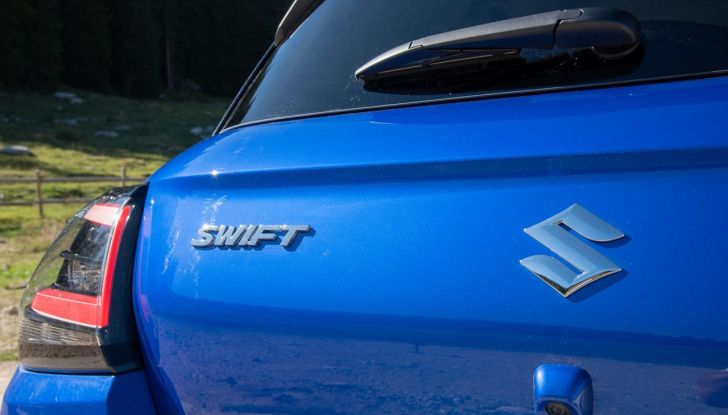 Nuova Suzuki Swift Hybrid 4×4 AllGrip: caratteristiche, design, abitacolo, motore e prezzo - Foto 29 di 122