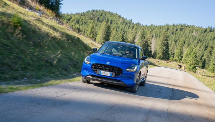 Nuova Suzuki Swift Hybrid 4×4 AllGrip: caratteristiche, design, abitacolo, motore e prezzo - Foto 46 di 122