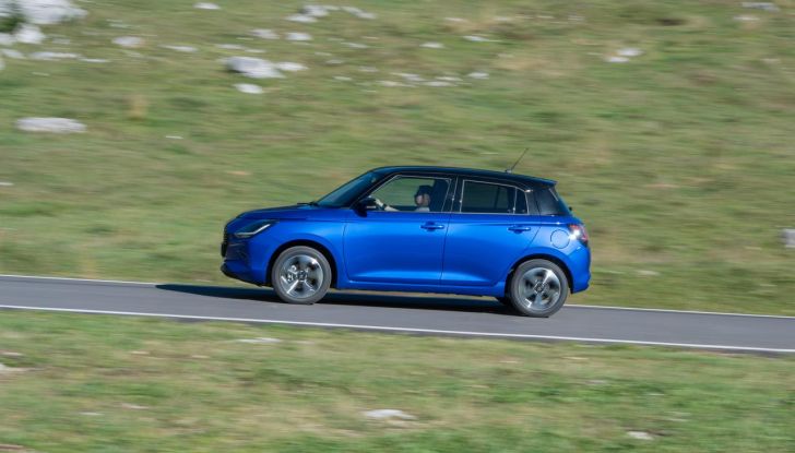 Nuova Suzuki Swift Hybrid 4×4 AllGrip: caratteristiche, design, abitacolo, motore e prezzo - Foto 64 di 122