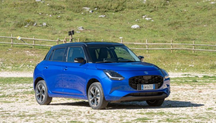 Nuova Suzuki Swift Hybrid 4×4 AllGrip: caratteristiche, design, abitacolo, motore e prezzo - Foto 9 di 122