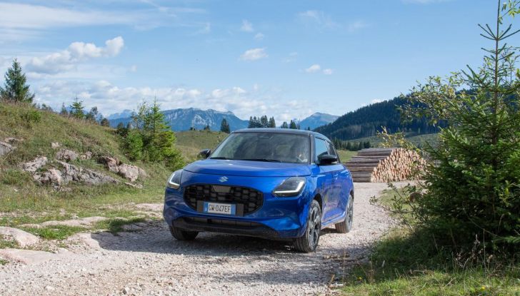 Nuova Suzuki Swift Hybrid 4×4 AllGrip: caratteristiche, design, abitacolo, motore e prezzo - Foto 91 di 122