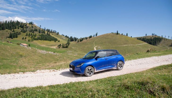 Nuova Suzuki Swift Hybrid 4×4 AllGrip: caratteristiche, design, abitacolo, motore e prezzo - Foto 121 di 122